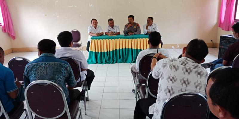 Kapolsek Cerenti Bersilaturahmi dengan Warga